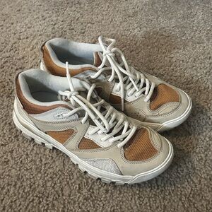 Unisex Vans Beige and Brown